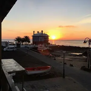apartamento-el-muelle-arrieta-lanzarote.in-canary-islands.com/